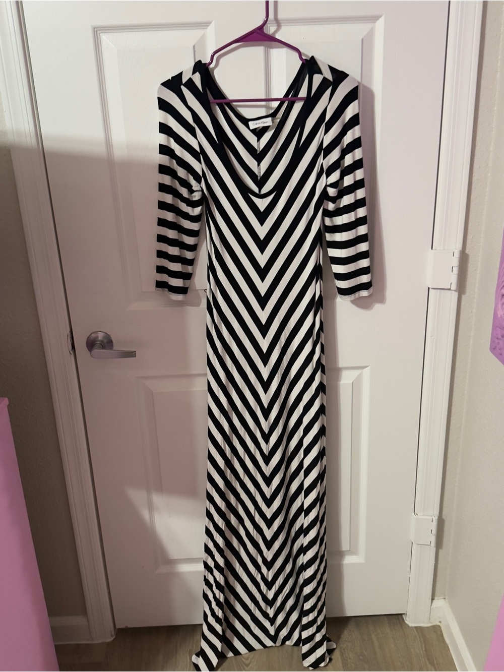 Calvin Klein Black & White Chevron V-Neck Maxi Dress